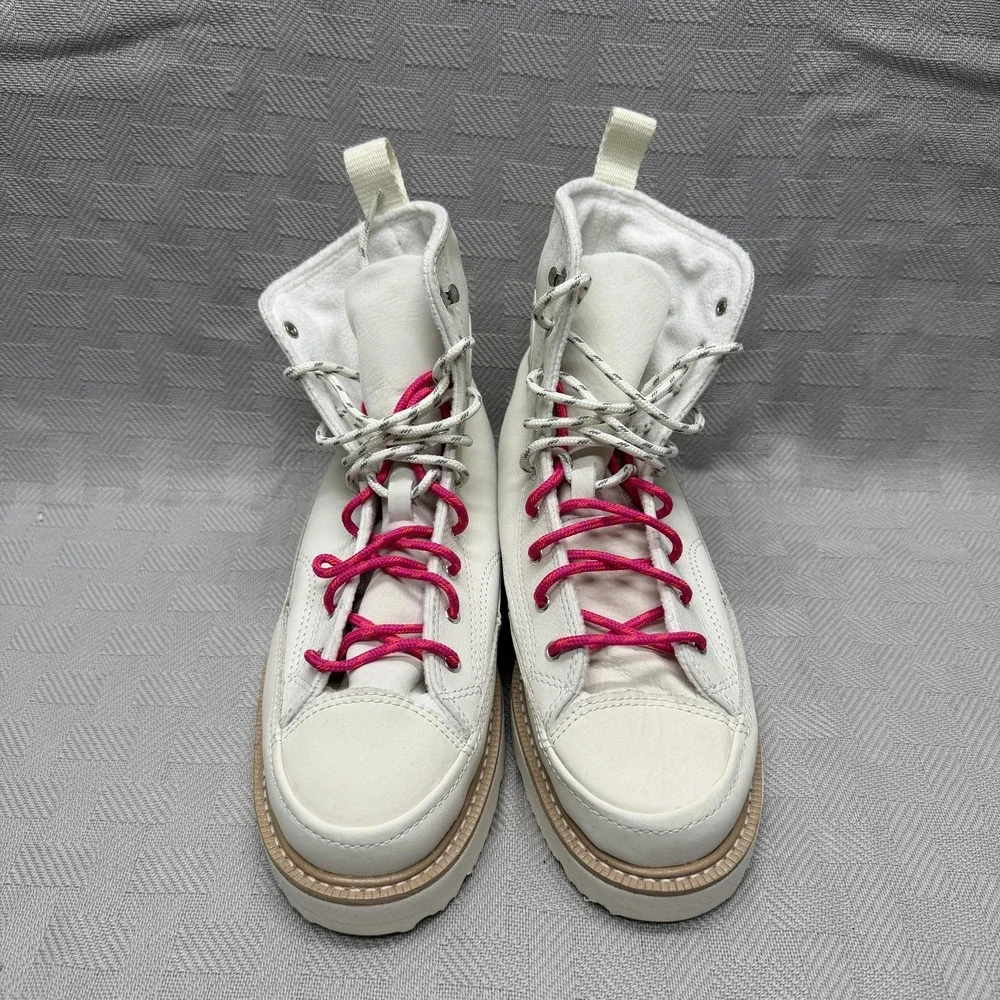 Converse Chuck Taylor All Star Boots‎ Womens Size 8.5 Leather Lugged Fleece - Picture 2 of 8